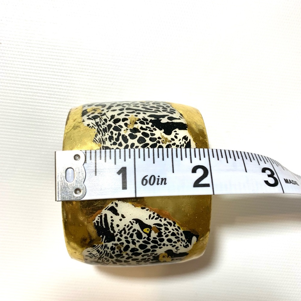 EVOCATEUR gold plated wide cuff bracelet with leopard design heads - Picture 5 of 8